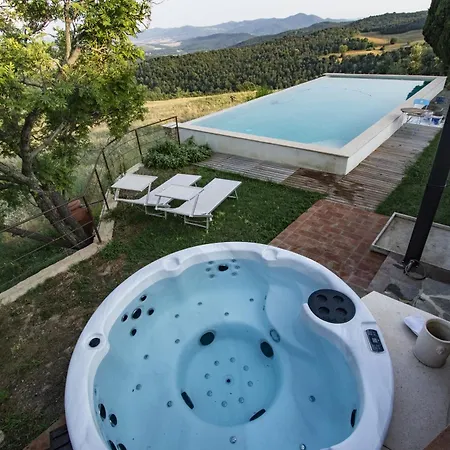 Podere La Apartment *